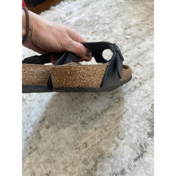 Birkenstock Size 39 Gizeh Birko Flor Sandals Black Leather Buckle Preloved - Picture 9 of 11